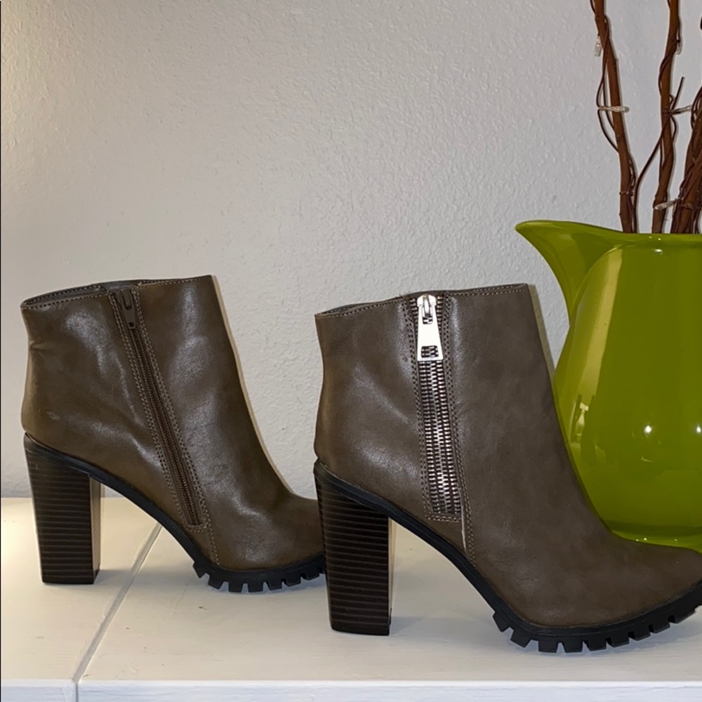 TARGET booties - Picture 3 of 8